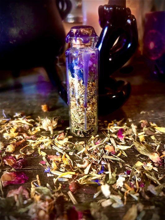 Black Hen’s Dreamward – Nightmare Protection Spell Jar for Restful Sleep and Peaceful Energy