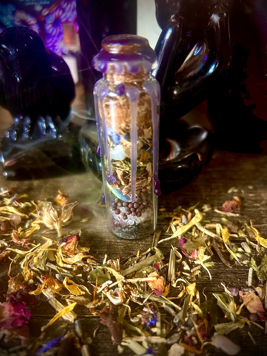 Black Hen’s Warded Hearth – Spell Jar for Home Protection